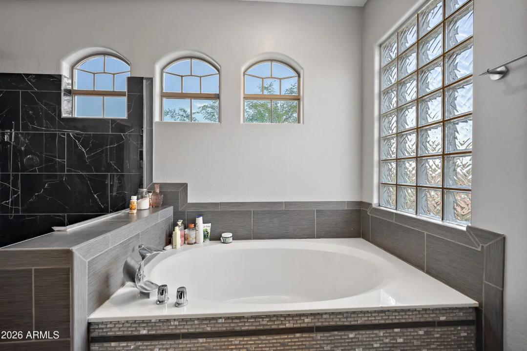 Real Estate Picture 25