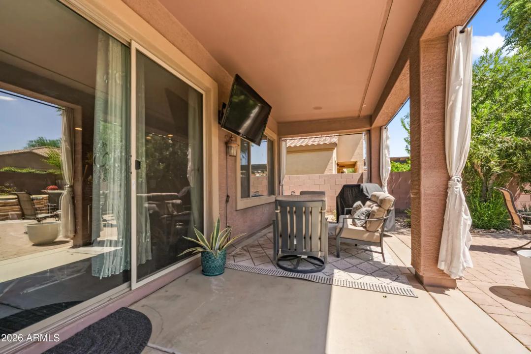 Real Estate Picture 27