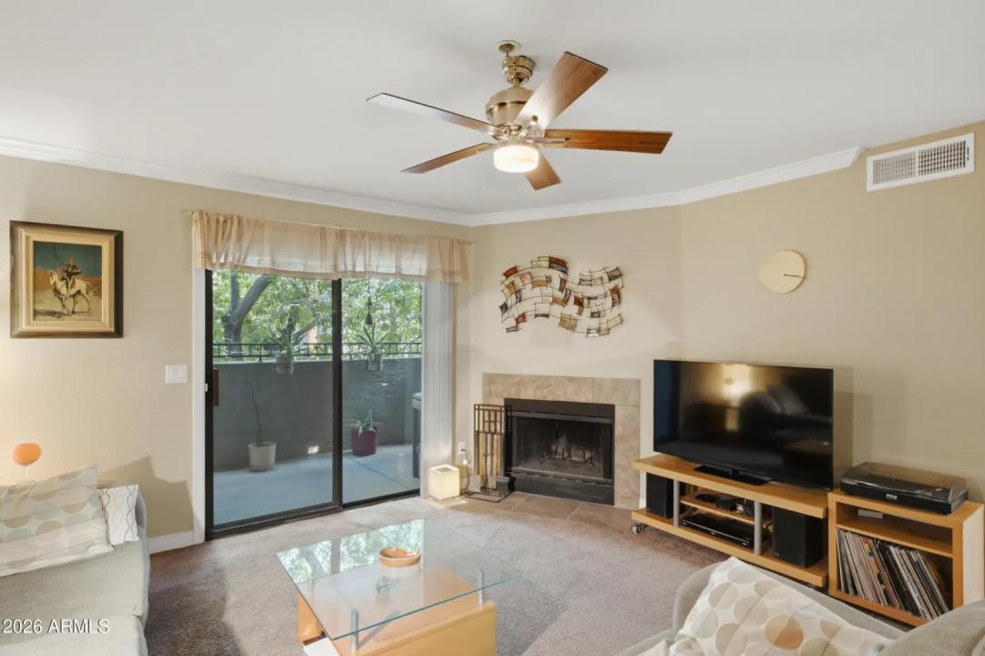 Real Estate Picture 7