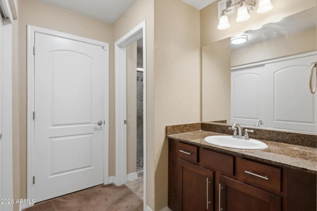 Real Estate Picture 12