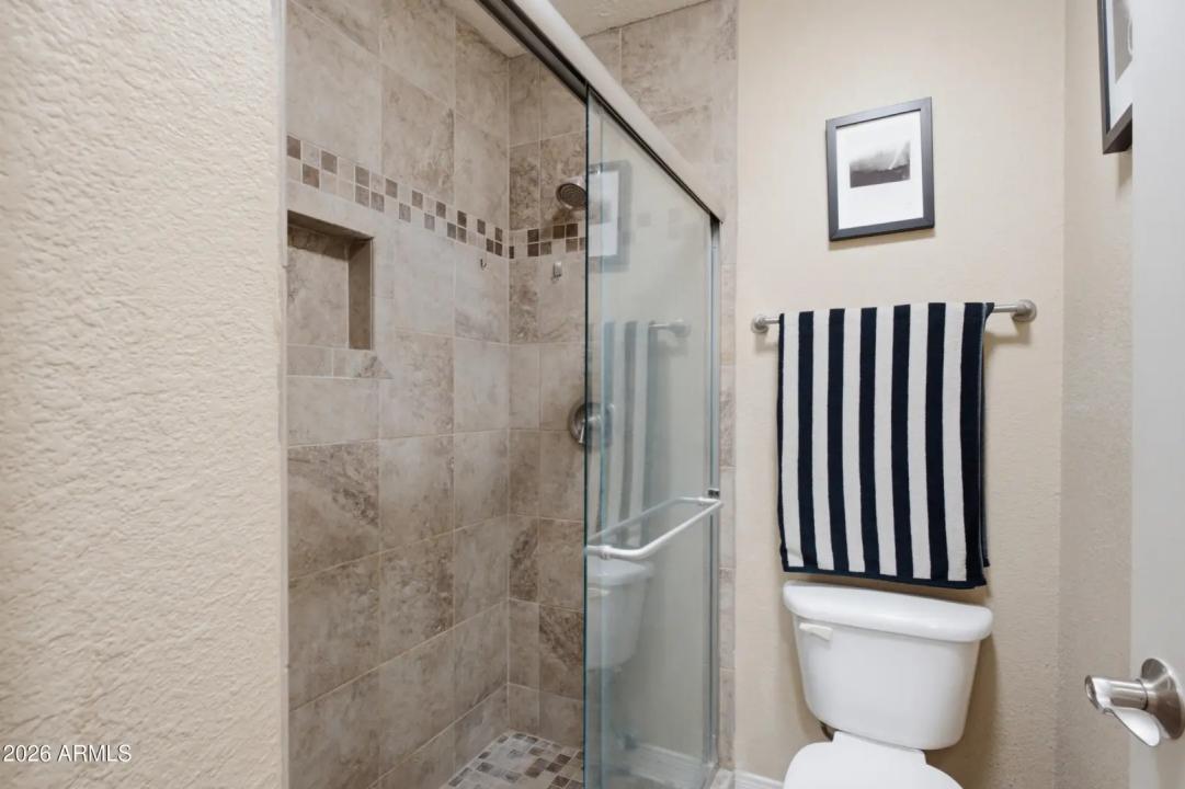 Real Estate Picture 13