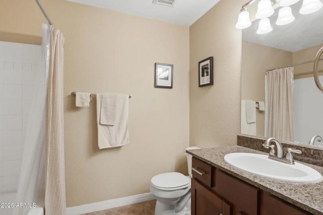 Real Estate Picture 15