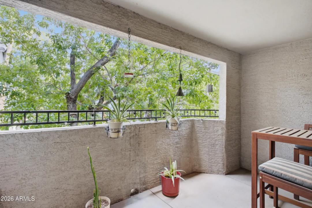 Real Estate Picture 18