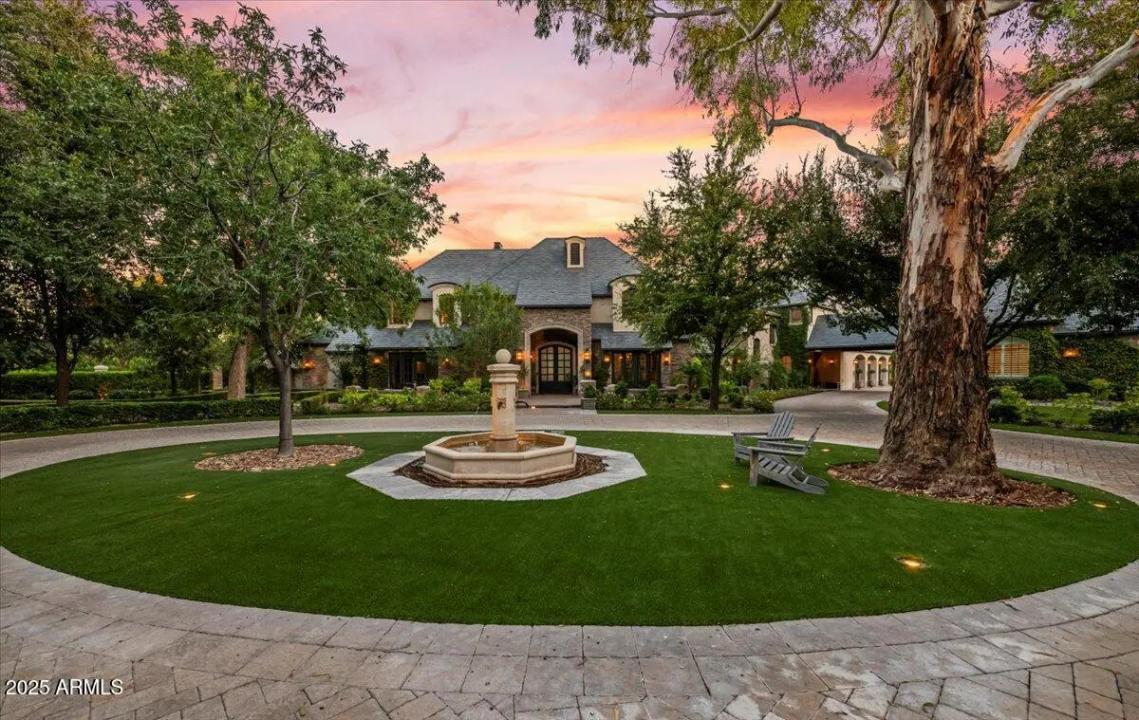 Real Estate Picture 4