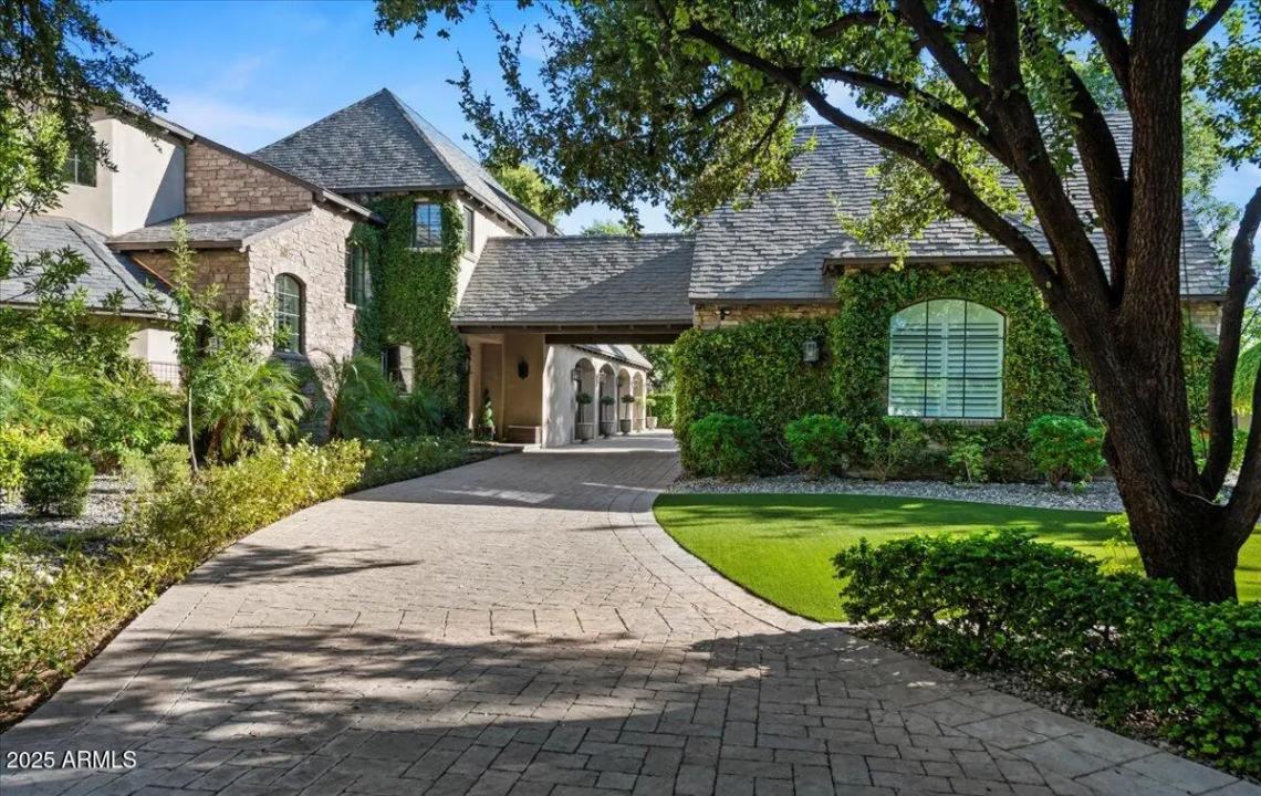 Real Estate Picture 5