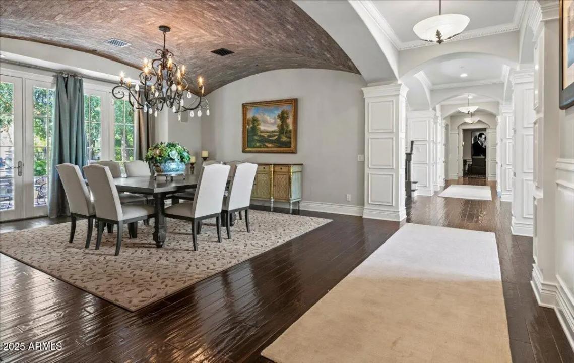 Real Estate Picture 16