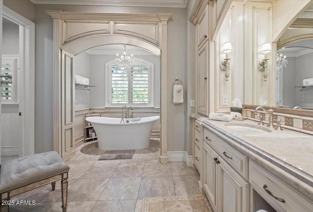 Real Estate Picture 23