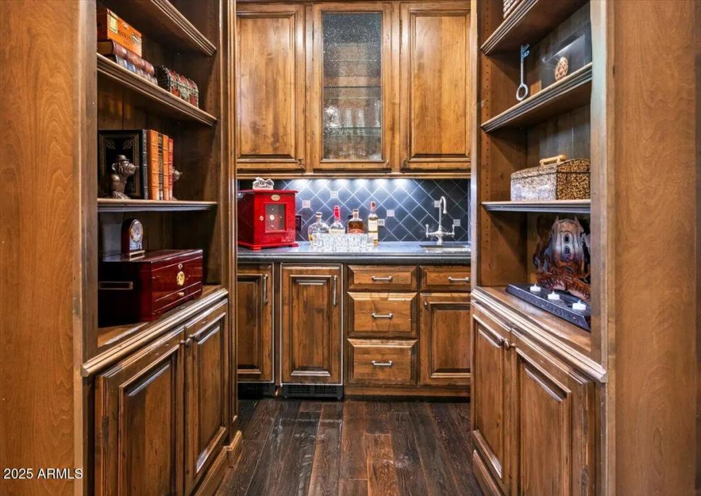 Real Estate Picture 29