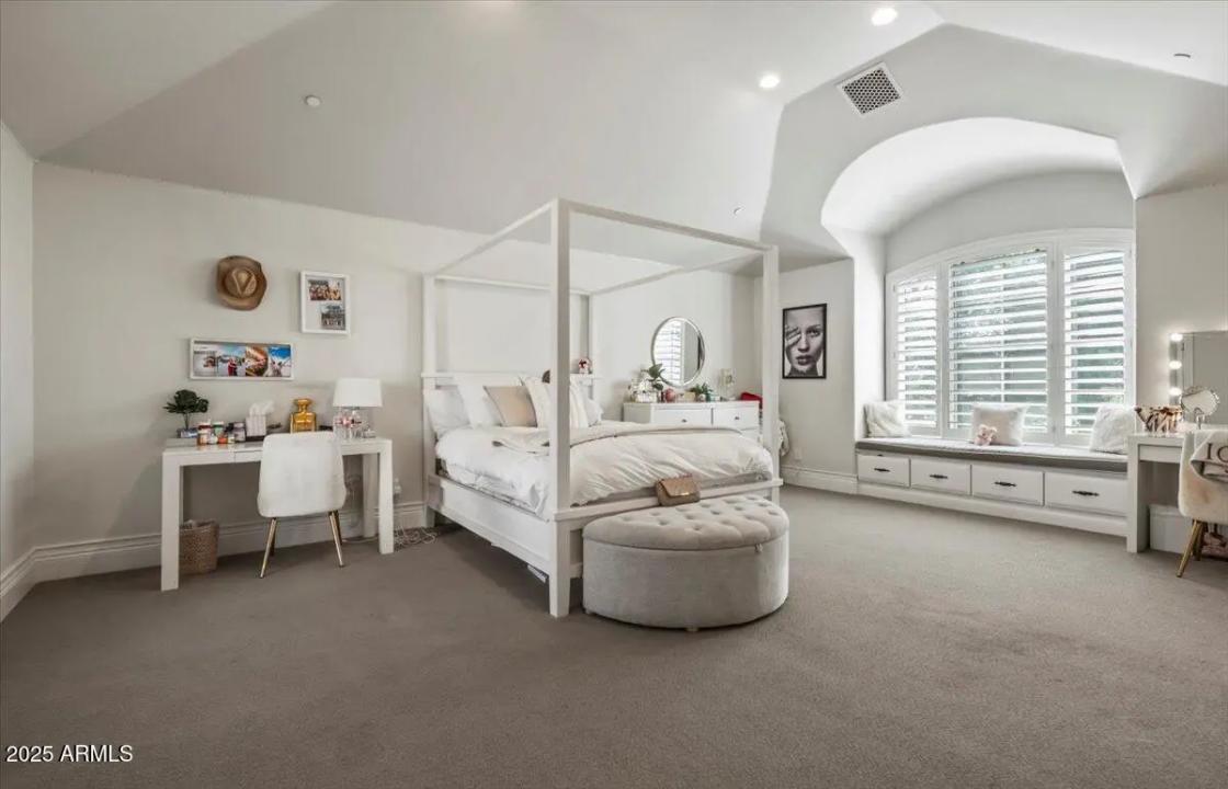 Real Estate Picture 35
