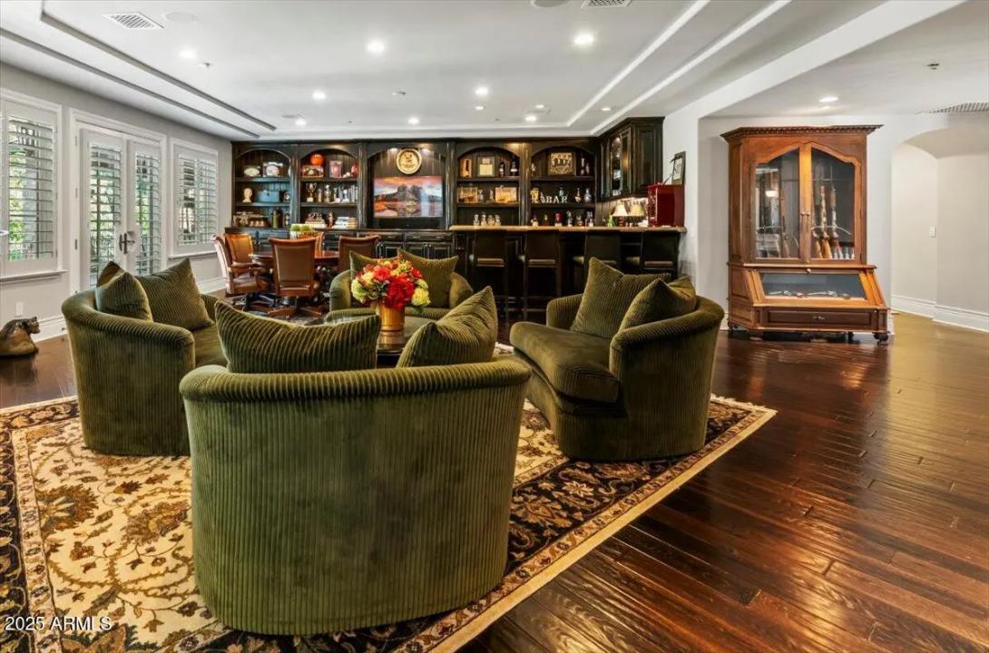 Real Estate Picture 37