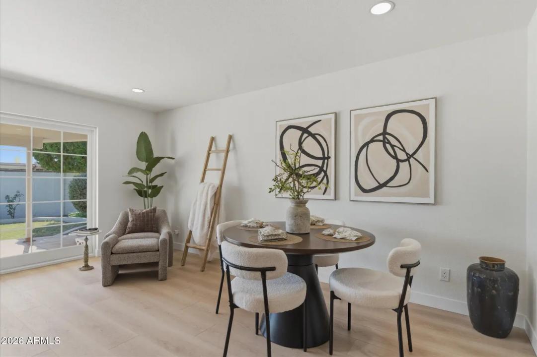 Real Estate Picture 7