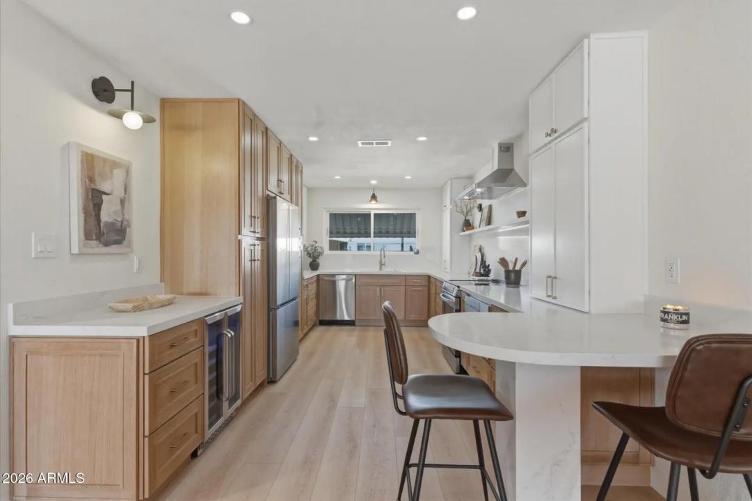 Real Estate Picture 10