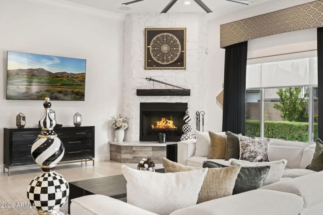 Real Estate Picture 25