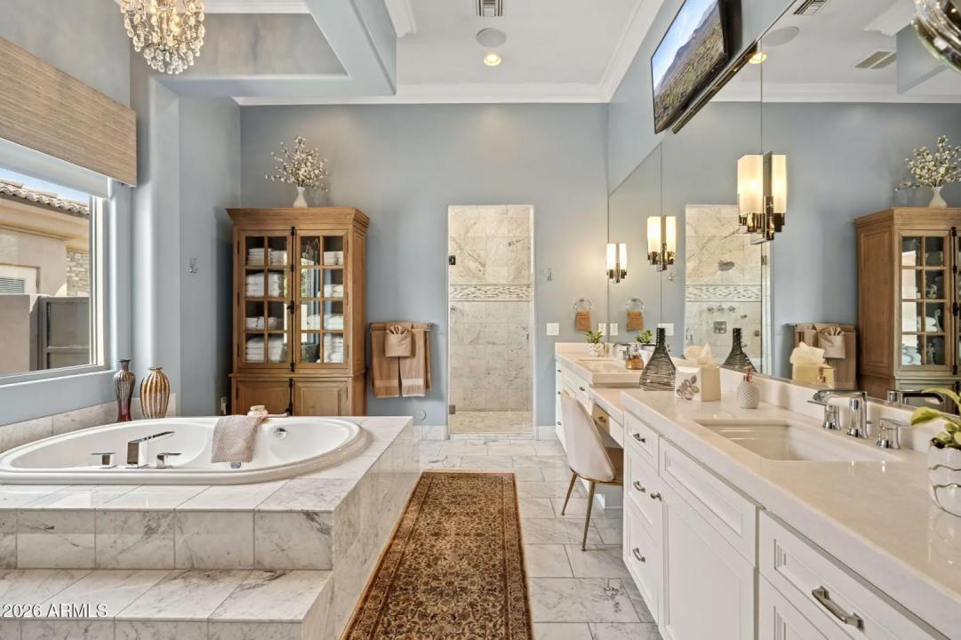 Real Estate Picture 28