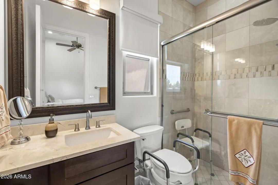 Real Estate Picture 33