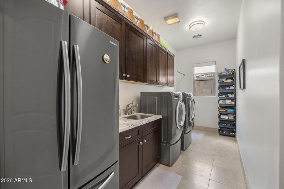 Real Estate Picture 36