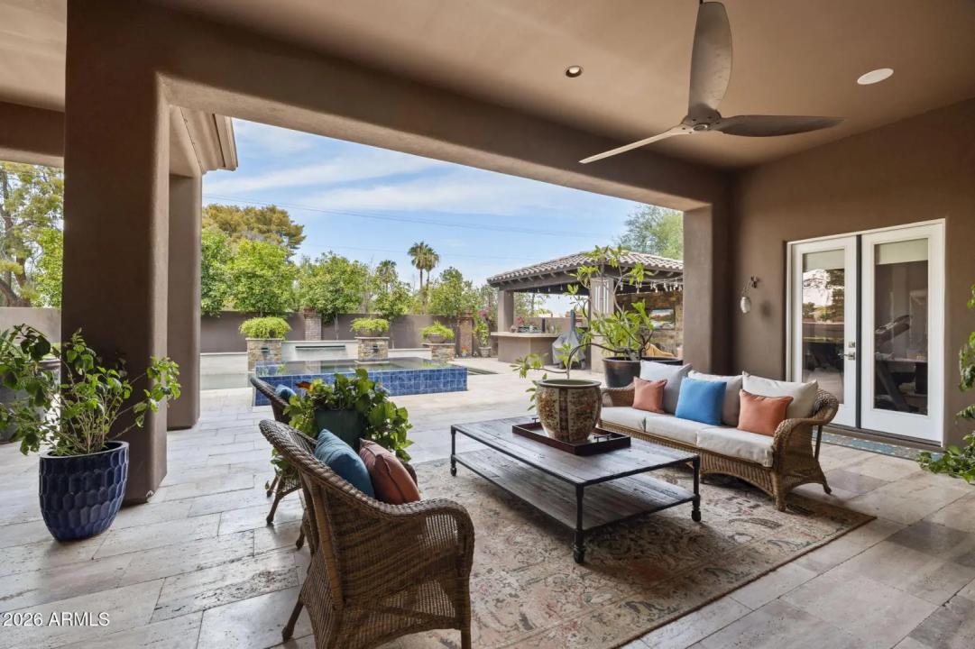 Real Estate Picture 50