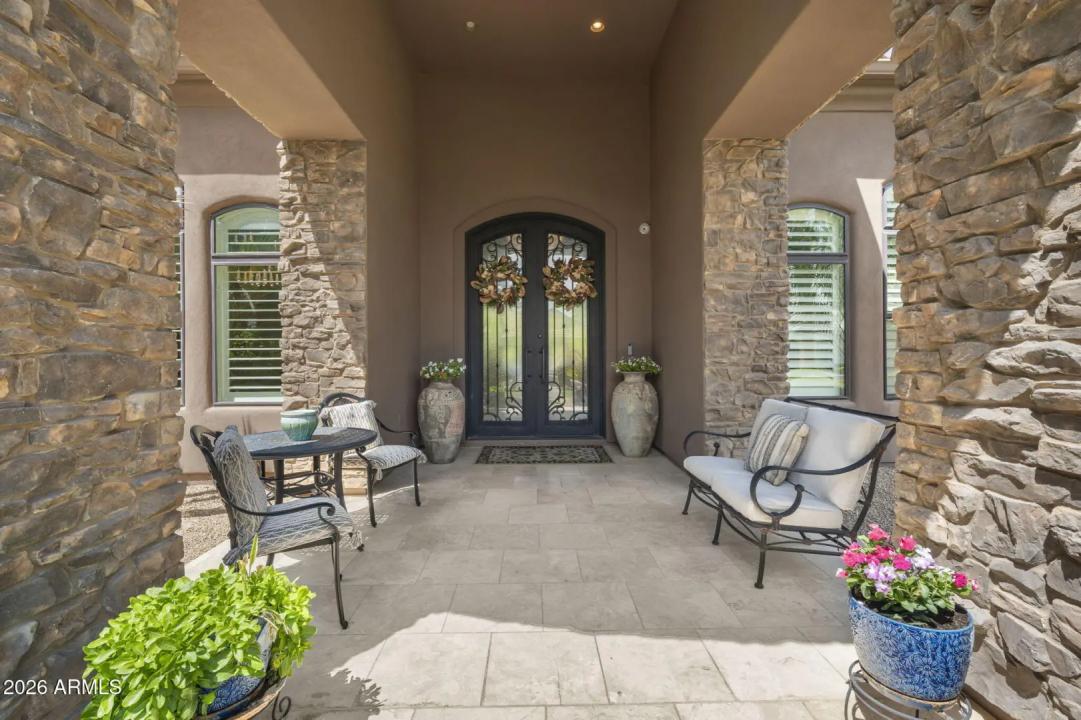 Real Estate Picture 6