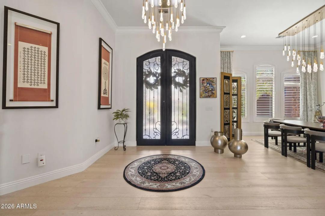 Real Estate Picture 7
