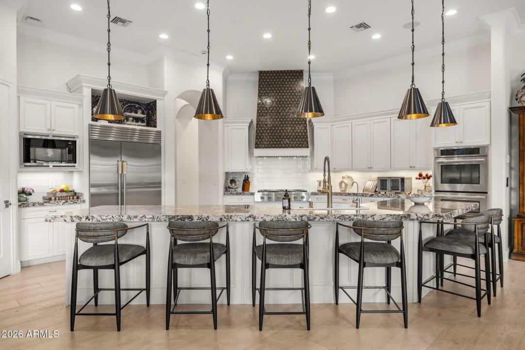 Real Estate Picture 17