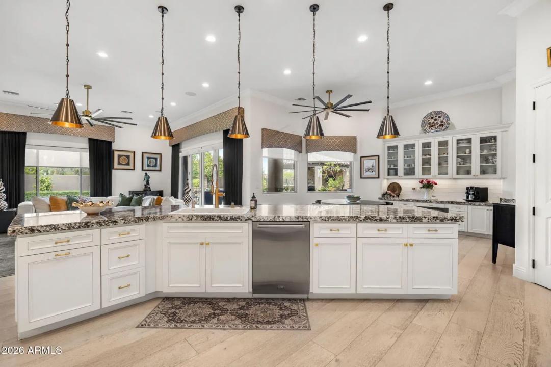 Real Estate Picture 19