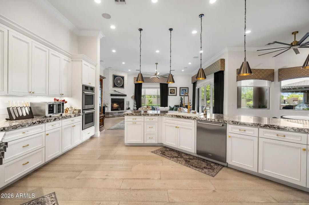 Real Estate Picture 20