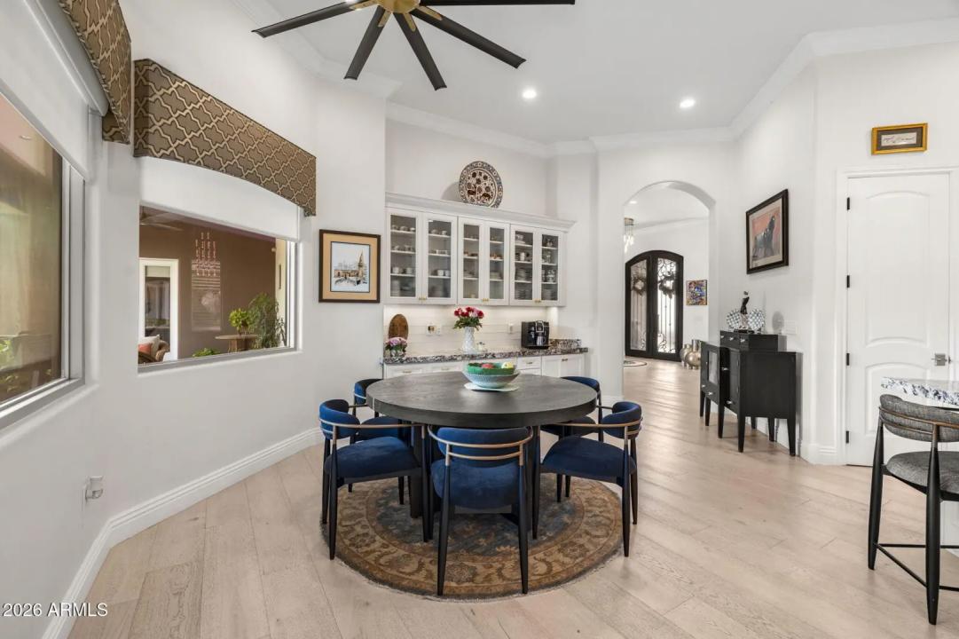 Real Estate Picture 14