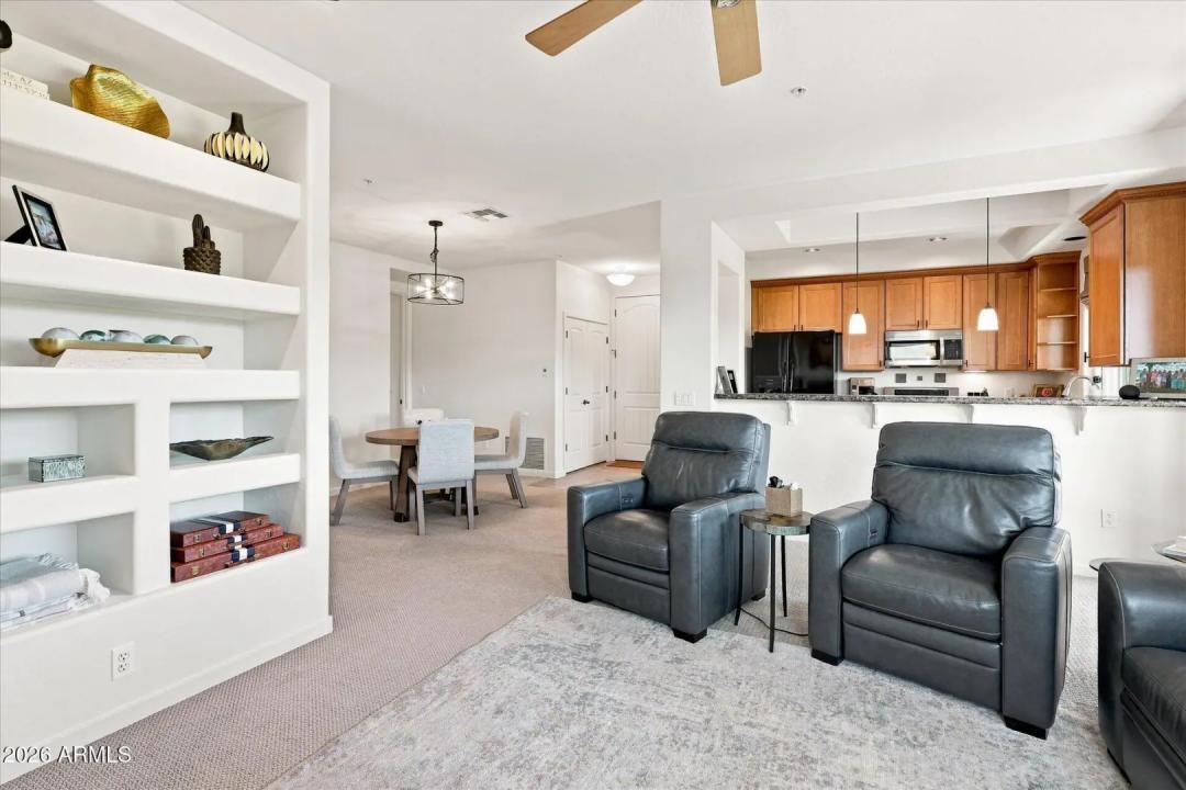 Real Estate Picture 18