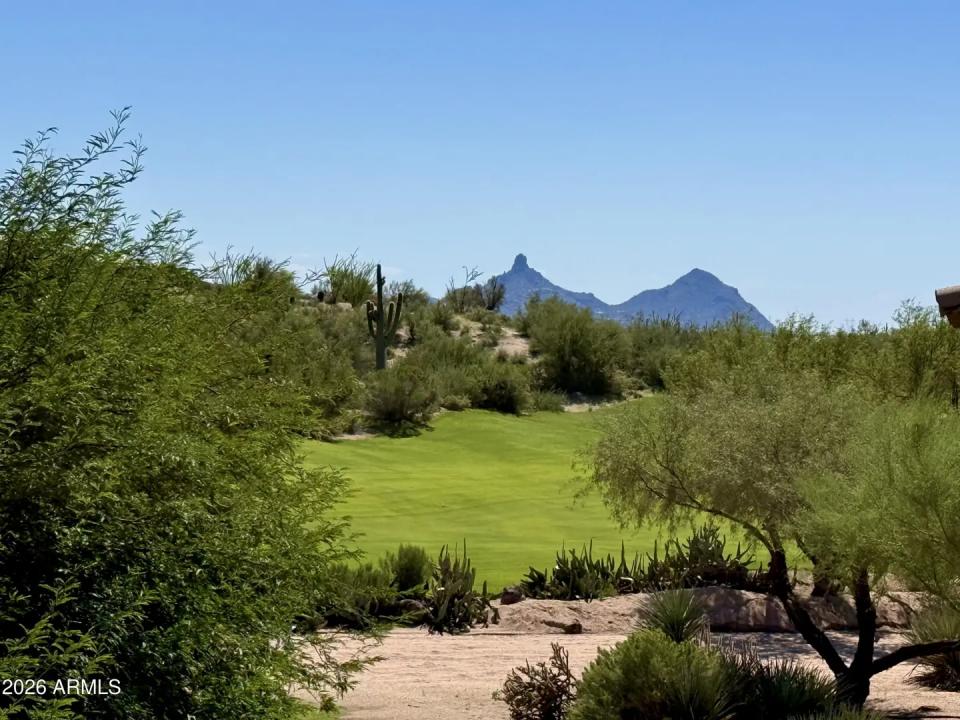 Real Estate Picture 15