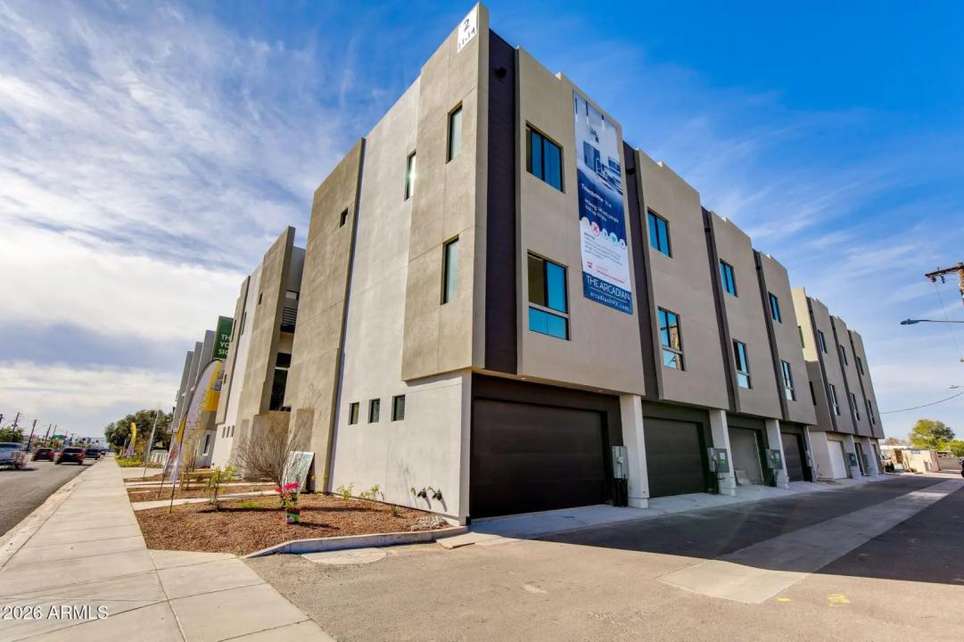 Real Estate Picture 42