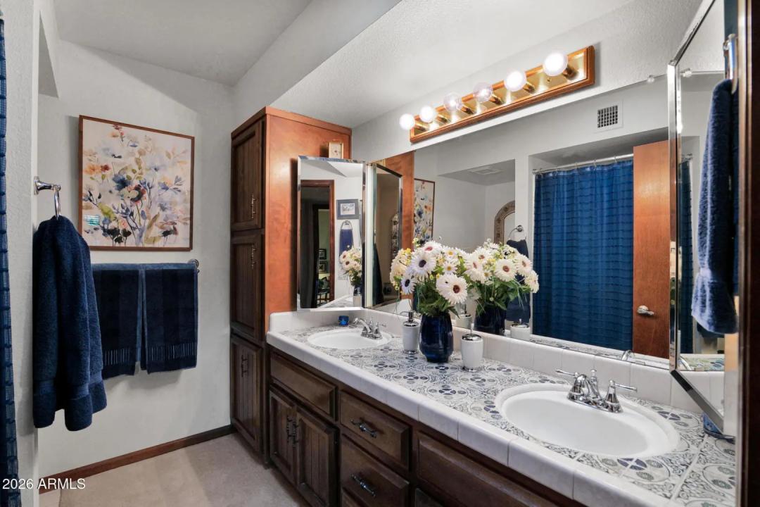 Real Estate Picture 19