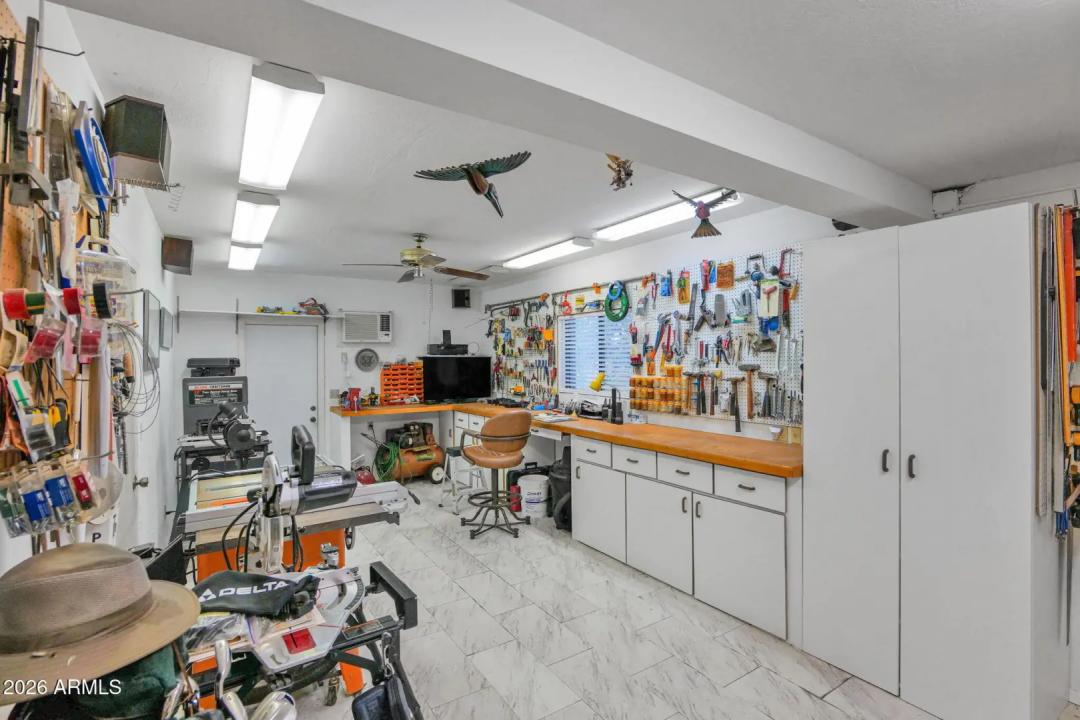 Real Estate Picture 24