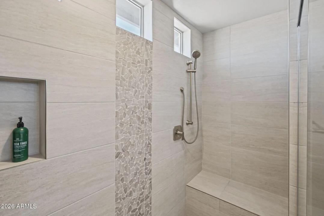 Real Estate Picture 15