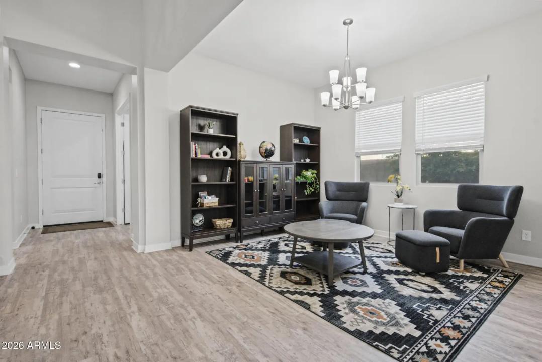 Real Estate Picture 8