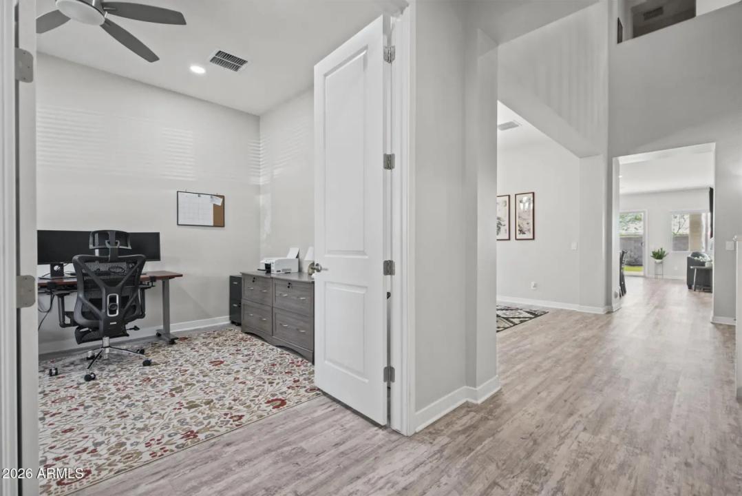Real Estate Picture 9