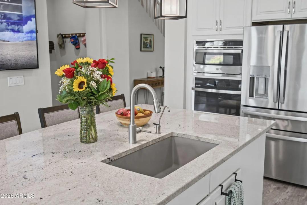 Real Estate Picture 7