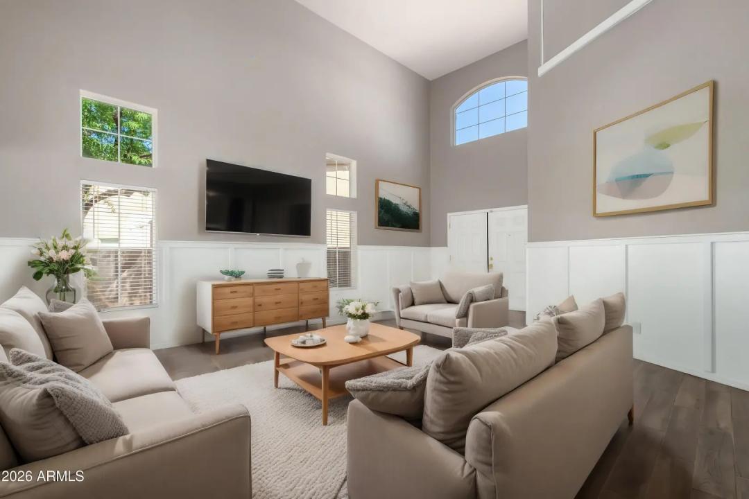 Real Estate Picture 5
