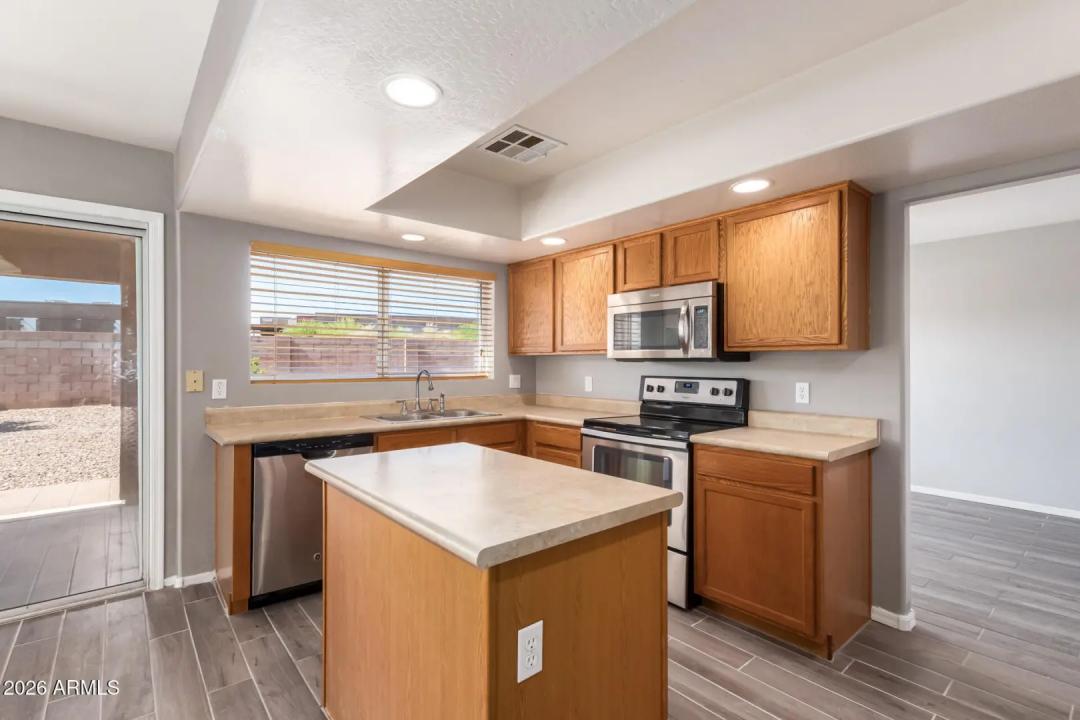 Real Estate Picture 19
