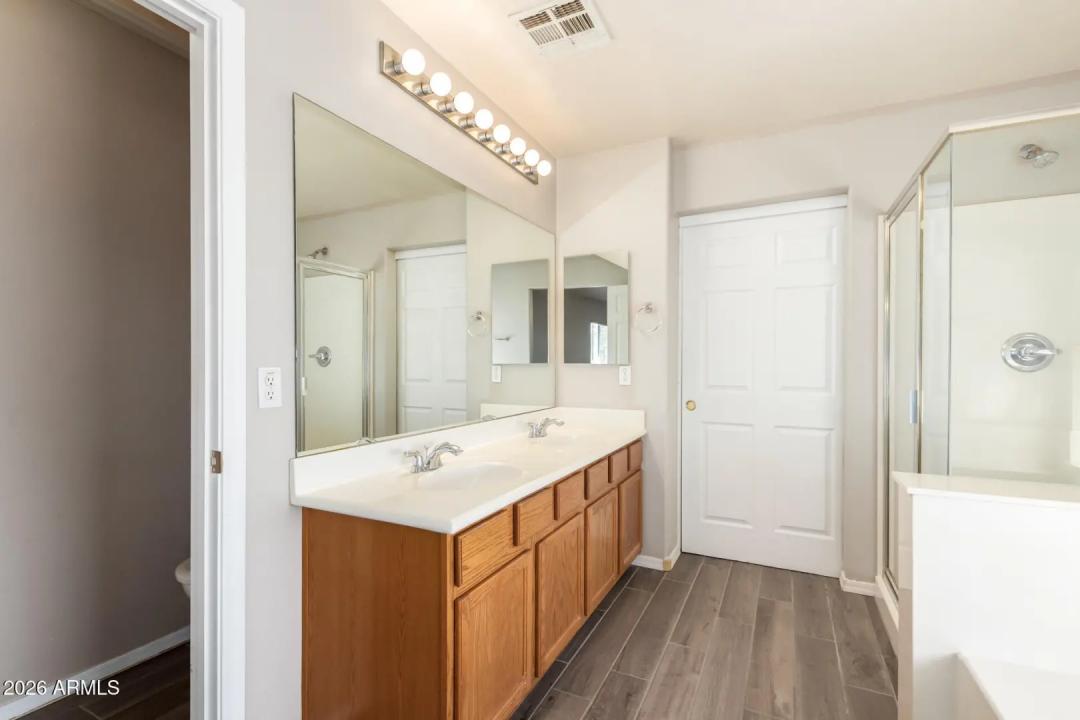 Real Estate Picture 25