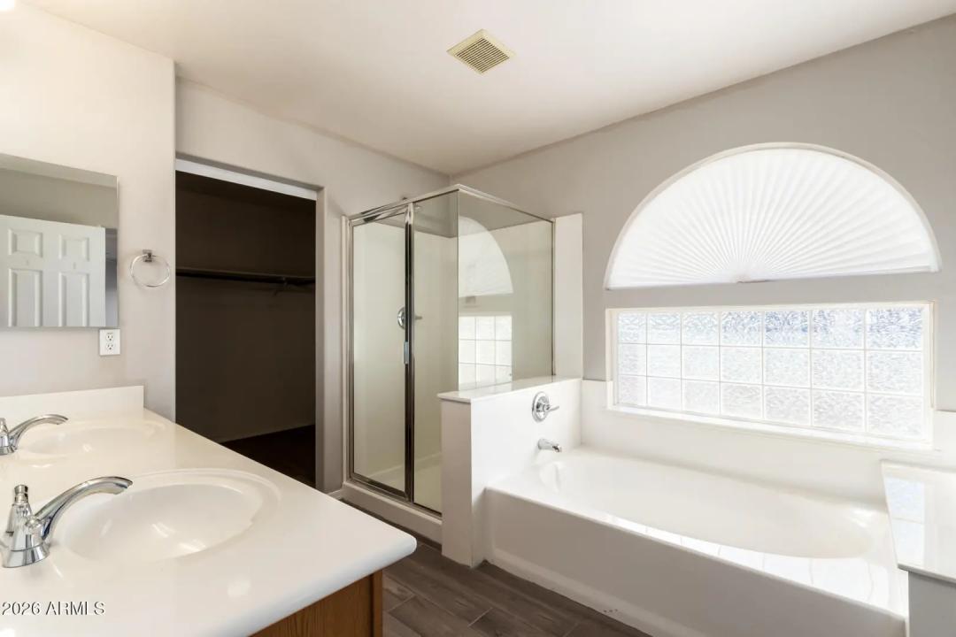 Real Estate Picture 26