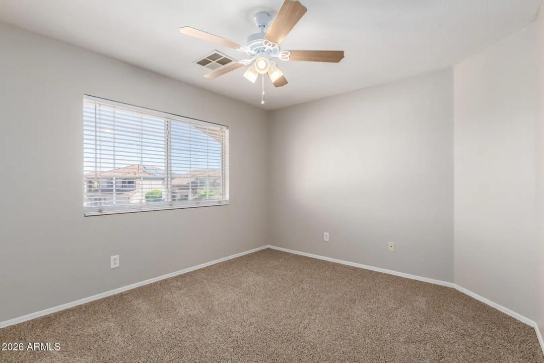 Real Estate Picture 37