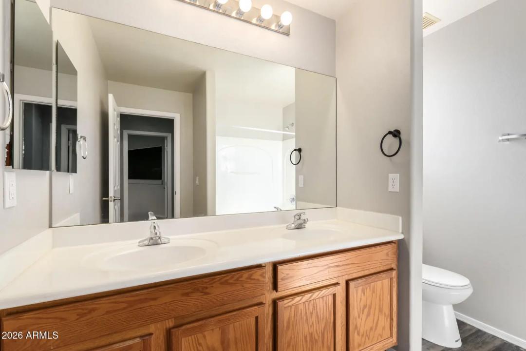 Real Estate Picture 39