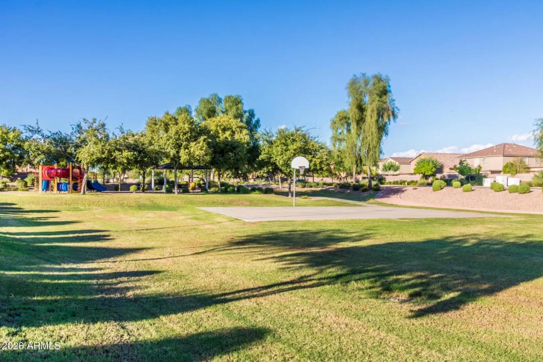 Real Estate Picture 49