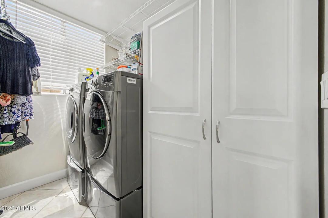 Real Estate Picture 18