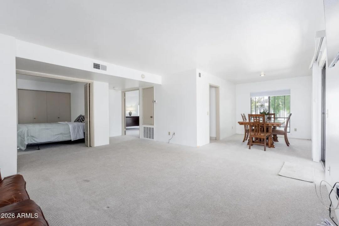 Real Estate Picture 6