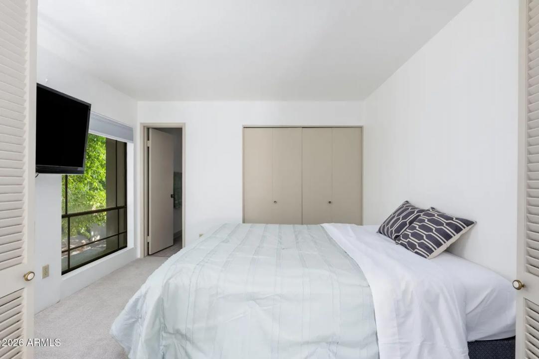 Real Estate Picture 20