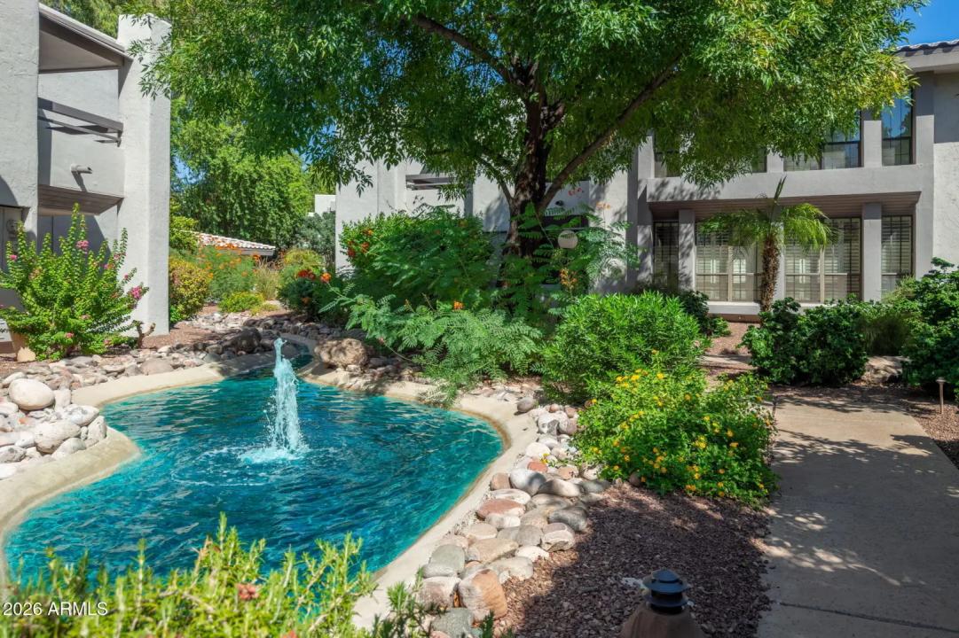 Real Estate Picture 24