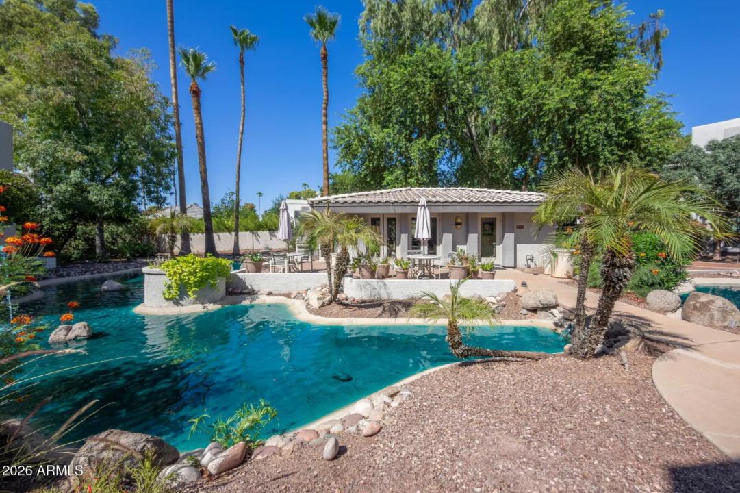 Real Estate Picture 25