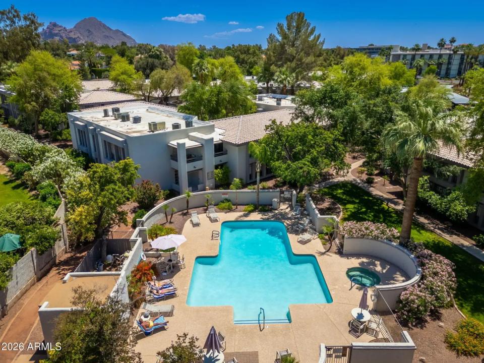 Real Estate Picture 33