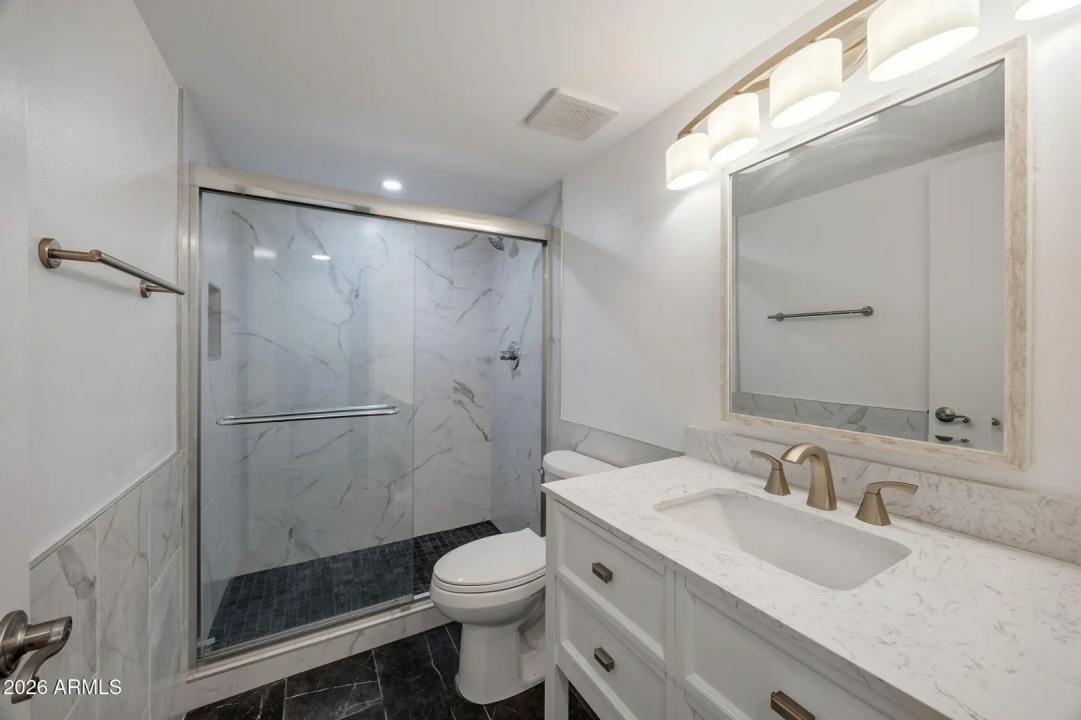 Real Estate Picture 13